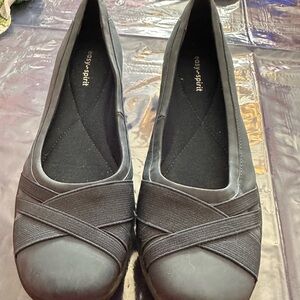 Easy Spirit Women's navy slip ins with comfy insole